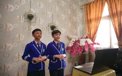 Keren! Afgan dan Fatur Sukses Paparkan Proposal Penelitiannya di Hadapan Juri MYRES 2024